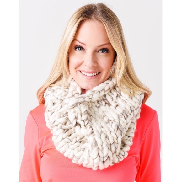 MISCHA LAMPERT LARGE SNOOD WHITE/MARBLE - Picture 1 of 12